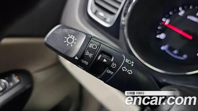 2017 Kia All New Carnival 9-seater Noblesse Sold VIN KNAME81ABHS321365 – photo 12 2017 Kia All New Carnival 9-seater Noblesse Sold VIN KNAME81ABHS321365 – photo 12
