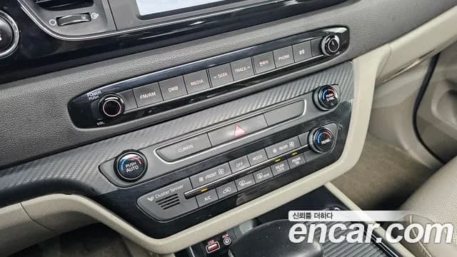 2017 Kia All New Carnival 9-seater Noblesse Sold VIN KNAME81ABHS321365 – photo 21 2017 Kia All New Carnival 9-seater Noblesse Sold VIN KNAME81ABHS321365 – photo 21