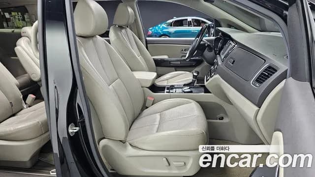 2017 Kia All New Carnival 9-seater Noblesse Sold VIN KNAME81ABHS321365 – photo 25 2017 Kia All New Carnival 9-seater Noblesse Sold VIN KNAME81ABHS321365 – photo 25