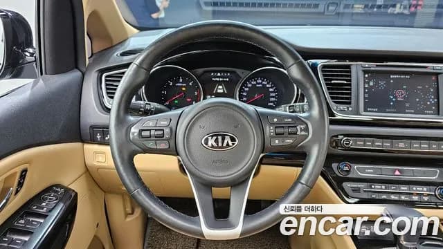 2017 Kia All New Carnival 9-seater Noblesse Sold VIN KNAME81ABHS324630 – rear exterior 2017 Kia All New Carnival 9-seater Noblesse Sold VIN KNAME81ABHS324630 – rear exterior