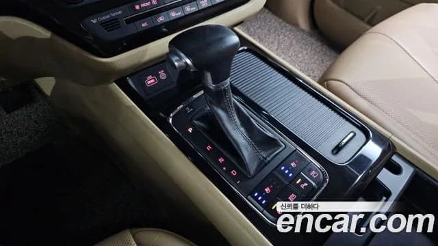 2017 Kia All New Carnival 9-seater Noblesse Sold VIN KNAME81ABHS325732 – photo 16 2017 Kia All New Carnival 9-seater Noblesse Sold VIN KNAME81ABHS325732 – photo 16