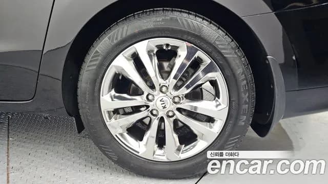 2017 Kia All New Carnival 9-seater Noblesse Sold VIN KNAME81ABHS325732 – photo 18 2017 Kia All New Carnival 9-seater Noblesse Sold VIN KNAME81ABHS325732 – photo 18