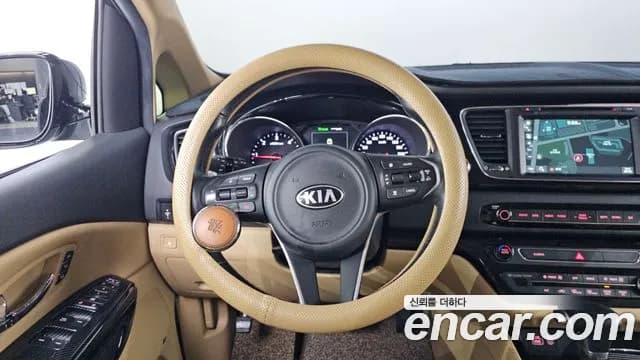 2017 Kia All New Carnival 9-seater Noblesse Sold VIN KNAME81ABHS325732 – photo 23 2017 Kia All New Carnival 9-seater Noblesse Sold VIN KNAME81ABHS325732 – photo 23
