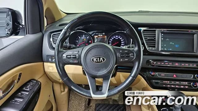 2017 Kia All New Carnival 9-seater Noblesse Sold VIN KNAME81ABHS327681 – rear exterior 2017 Kia All New Carnival 9-seater Noblesse Sold VIN KNAME81ABHS327681 – rear exterior