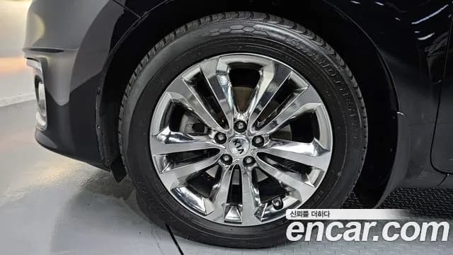 2017 Kia All New Carnival 9-seater Noblesse Sold VIN KNAME81ABHS327681 – undercarriage 2017 Kia All New Carnival 9-seater Noblesse Sold VIN KNAME81ABHS327681 – undercarriage