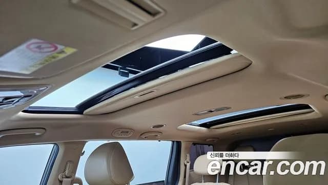2017 Kia All New Carnival 9-seater Noblesse Sold VIN KNAME81ABHS327681 – trunk area 2017 Kia All New Carnival 9-seater Noblesse Sold VIN KNAME81ABHS327681 – trunk area
