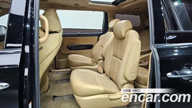 2017 Kia All New Carnival 9-seater Noblesse Sold VIN KNAME81ABHS327681 – photo 14 2017 Kia All New Carnival 9-seater Noblesse Sold VIN KNAME81ABHS327681 – photo 14
