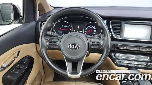 2017 Kia All New Carnival 9-seater Noblesse Sold VIN KNAME81ABHS328899 – front exterior 2017 Kia All New Carnival 9-seater Noblesse Sold VIN KNAME81ABHS328899 – front exterior
