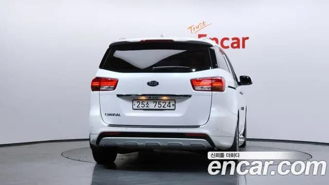 2017 Kia All New Carnival 9-seater Noblesse Sold VIN KNAME81ABHS328899 – photo 11 2017 Kia All New Carnival 9-seater Noblesse Sold VIN KNAME81ABHS328899 – photo 11
