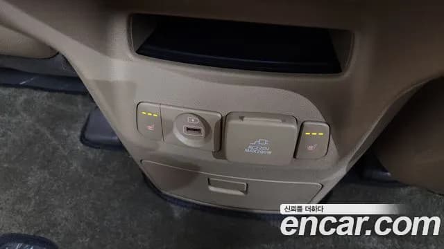 2017 Kia All New Carnival 9-seater Noblesse Sold VIN KNAME81ABHS328899 – photo 14 2017 Kia All New Carnival 9-seater Noblesse Sold VIN KNAME81ABHS328899 – photo 14
