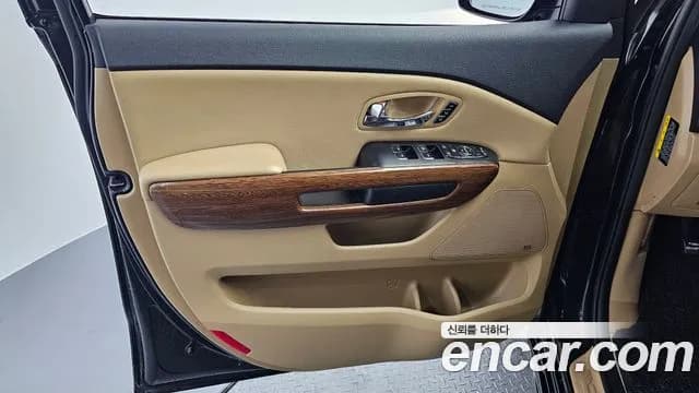 2017 Kia All New Carnival 9-seater Hi-Limousine Sold VIN KNAME81ABHS337625 – undercarriage 2017 Kia All New Carnival 9-seater Hi-Limousine Sold VIN KNAME81ABHS337625 – undercarriage