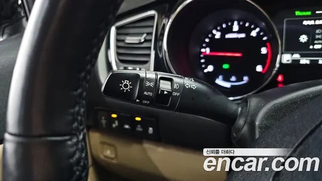 2017 Kia All New Carnival 9-seater Hi-Limousine Sold VIN KNAME81ABHS337625 – photo 13 2017 Kia All New Carnival 9-seater Hi-Limousine Sold VIN KNAME81ABHS337625 – photo 13