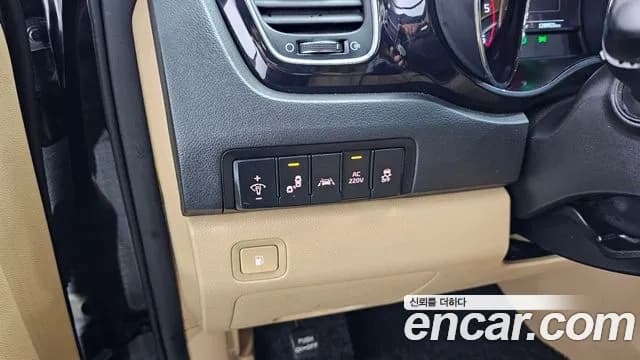 2017 Kia All New Carnival 9-seater Hi-Limousine Sold VIN KNAME81ABHS337625 – photo 15 2017 Kia All New Carnival 9-seater Hi-Limousine Sold VIN KNAME81ABHS337625 – photo 15