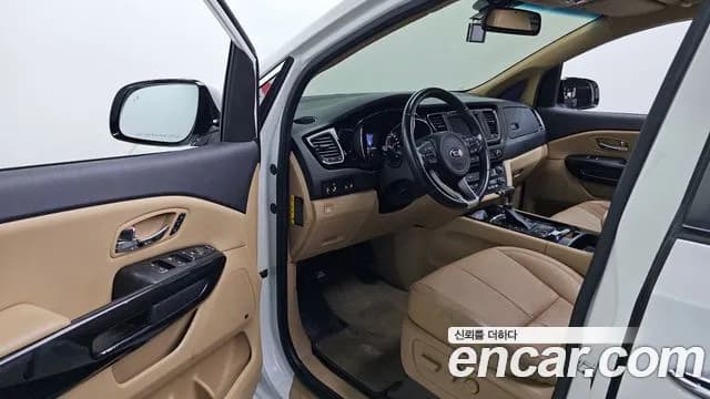 2018 Kia All New Carnival 9-seater Noblesse Sold VIN KNAME81ABJS350231 – front exterior 2018 Kia All New Carnival 9-seater Noblesse Sold VIN KNAME81ABJS350231 – front exterior