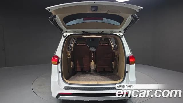 2018 Kia All New Carnival 7-seater Limousine Sold VIN KNAME81ABJS367118 – photo 12 2018 Kia All New Carnival 7-seater Limousine Sold VIN KNAME81ABJS367118 – photo 12