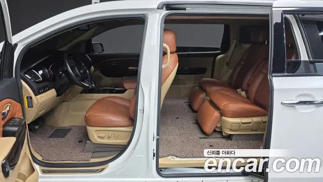 2018 Kia All New Carnival 7-seater Limousine Sold VIN KNAME81ABJS367118 – photo 13 2018 Kia All New Carnival 7-seater Limousine Sold VIN KNAME81ABJS367118 – photo 13