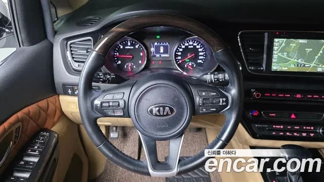 2018 Kia All New Carnival 7-seater Limousine Sold VIN KNAME81ABJS367118 – photo 14 2018 Kia All New Carnival 7-seater Limousine Sold VIN KNAME81ABJS367118 – photo 14