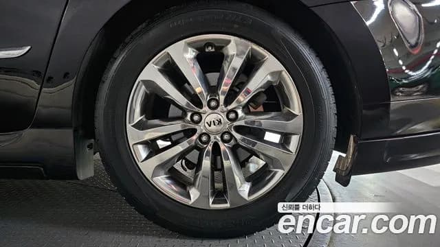 2018 Kia All New Carnival 7-seater Hi-limousine Sold VIN KNAME81ABJS371713 – interior seats 2018 Kia All New Carnival 7-seater Hi-limousine Sold VIN KNAME81ABJS371713 – interior seats