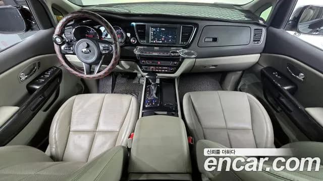 2018 Kia All New Carnival 7-seater Limousine Sold VIN KNAME81ABJS386566 – photo 15 2018 Kia All New Carnival 7-seater Limousine Sold VIN KNAME81ABJS386566 – photo 15