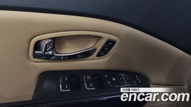 2018 Kia All New Carnival 9-seater Noblesse Sold VIN KNAME81ABJS393439 – photo 17 2018 Kia All New Carnival 9-seater Noblesse Sold VIN KNAME81ABJS393439 – photo 17