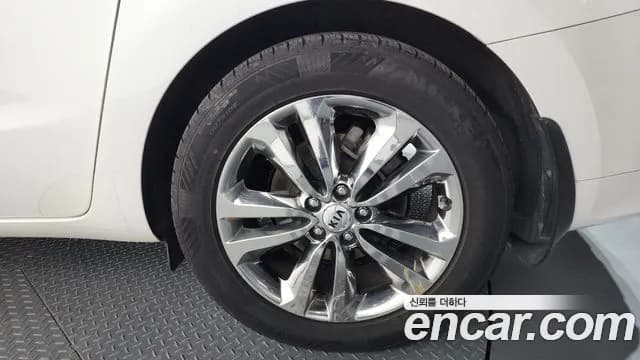 2018 Kia All New Carnival 9-seater Noblesse Sold VIN KNAME81ABJS393439 – photo 20 2018 Kia All New Carnival 9-seater Noblesse Sold VIN KNAME81ABJS393439 – photo 20