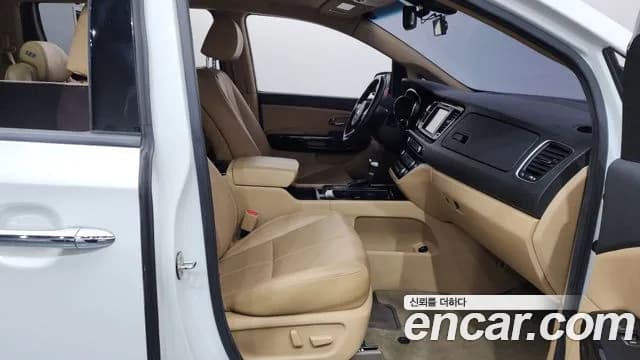 2018 Kia All New Carnival 9-seater Noblesse Sold VIN KNAME81ABJS393439 – photo 26 2018 Kia All New Carnival 9-seater Noblesse Sold VIN KNAME81ABJS393439 – photo 26