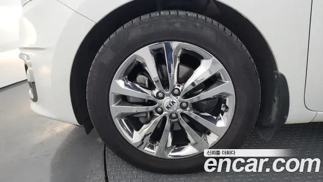 2018 Kia All New Carnival 9-seater Noblesse Sold VIN KNAME81ABJS393439 – photo 28 2018 Kia All New Carnival 9-seater Noblesse Sold VIN KNAME81ABJS393439 – photo 28