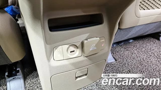 2018 Kia All New Carnival 9-seater Noblesse Sold VIN KNAME81ABJS395656 – photo 24 2018 Kia All New Carnival 9-seater Noblesse Sold VIN KNAME81ABJS395656 – photo 24