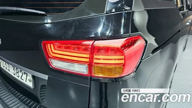 2018 Kia All New Carnival 9-seater Noblesse Sold VIN KNAME81ABJS395656 – photo 27 2018 Kia All New Carnival 9-seater Noblesse Sold VIN KNAME81ABJS395656 – photo 27