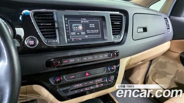 2018 Kia All New Carnival 9-seater Noblesse Sold VIN KNAME81ABJS407265 – exterior detail 2018 Kia All New Carnival 9-seater Noblesse Sold VIN KNAME81ABJS407265 – exterior detail