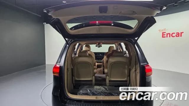 2018 Kia All New Carnival 9-seater Noblesse Sold VIN KNAME81ABJS407265 – photo 12 2018 Kia All New Carnival 9-seater Noblesse Sold VIN KNAME81ABJS407265 – photo 12