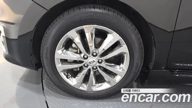 2018 Kia All New Carnival 9-seater Hi-Limousine Sold VIN KNAME81ABJS420006 – undercarriage 2018 Kia All New Carnival 9-seater Hi-Limousine Sold VIN KNAME81ABJS420006 – undercarriage