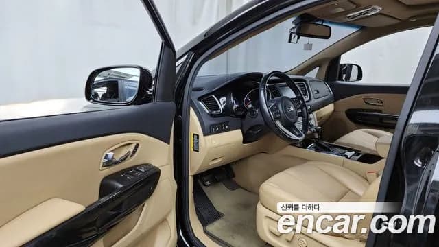 2018 Kia All New Carnival 9-seater Noblesse Sold VIN KNAME81ABJS425472 – exterior detail 2018 Kia All New Carnival 9-seater Noblesse Sold VIN KNAME81ABJS425472 – exterior detail