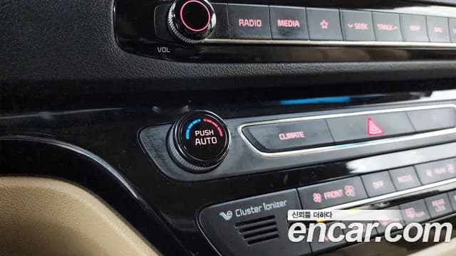 2018 Kia All New Carnival 9-seater Noblesse Sold VIN KNAME81ABJS425472 – photo 12 2018 Kia All New Carnival 9-seater Noblesse Sold VIN KNAME81ABJS425472 – photo 12