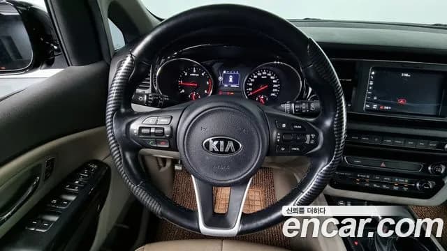 2018 Kia All New Carnival 9-seater Noblesse Sold VIN KNAME81ABJS430150 – photo 14 2018 Kia All New Carnival 9-seater Noblesse Sold VIN KNAME81ABJS430150 – photo 14