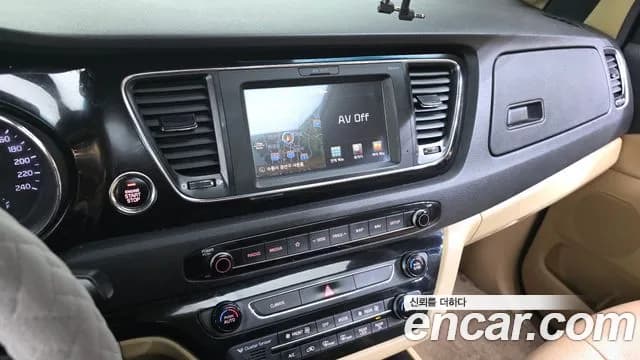 2018 Kia All New Carnival 9-seater Noblesse Sold VIN KNAME81ABJS436191 – photo 12 2018 Kia All New Carnival 9-seater Noblesse Sold VIN KNAME81ABJS436191 – photo 12