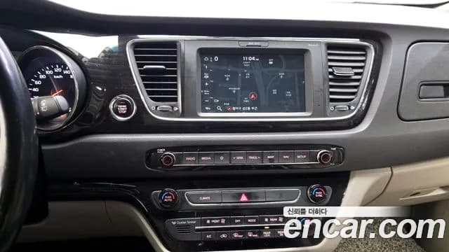 2019 Kia The New Carnival 9-Seater Noblesse Special Sold VIN KNAME81ABKS450158 – exterior detail 2019 Kia The New Carnival 9-Seater Noblesse Special Sold VIN KNAME81ABKS450158 – exterior detail