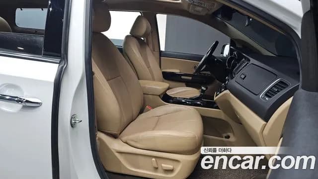 2019 Kia The New Carnival 9-Seater Noblesse Special Sold VIN KNAME81ABKS452404 – rear exterior 2019 Kia The New Carnival 9-Seater Noblesse Special Sold VIN KNAME81ABKS452404 – rear exterior