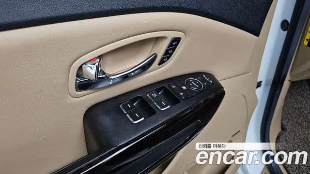 2019 Kia The New Carnival 9-Seater Noblesse Special Sold VIN KNAME81ABKS452404 – undercarriage 2019 Kia The New Carnival 9-Seater Noblesse Special Sold VIN KNAME81ABKS452404 – undercarriage