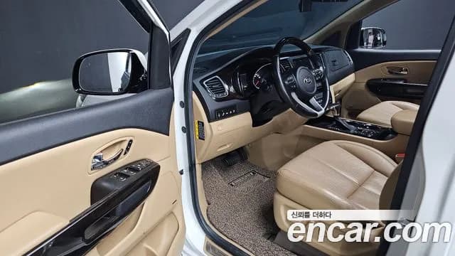 2019 Kia The New Carnival 9-Seater Noblesse Special Sold VIN KNAME81ABKS452404 – photo 13 2019 Kia The New Carnival 9-Seater Noblesse Special Sold VIN KNAME81ABKS452404 – photo 13