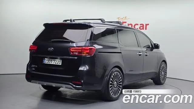 2019 Kia The New Carnival 9-Seater Noblesse Special Sold VIN KNAME81ABKS453508 – exterior detail 2019 Kia The New Carnival 9-Seater Noblesse Special Sold VIN KNAME81ABKS453508 – exterior detail