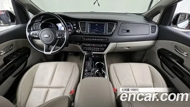 2019 Kia The New Carnival 9-Seater Noblesse Sold VIN KNAME81ABKS459157 – rear exterior 2019 Kia The New Carnival 9-Seater Noblesse Sold VIN KNAME81ABKS459157 – rear exterior