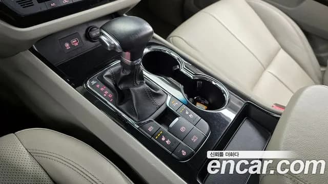 2019 Kia The New Carnival 9-Seater Noblesse Sold VIN KNAME81ABKS459157 – side profile 2019 Kia The New Carnival 9-Seater Noblesse Sold VIN KNAME81ABKS459157 – side profile