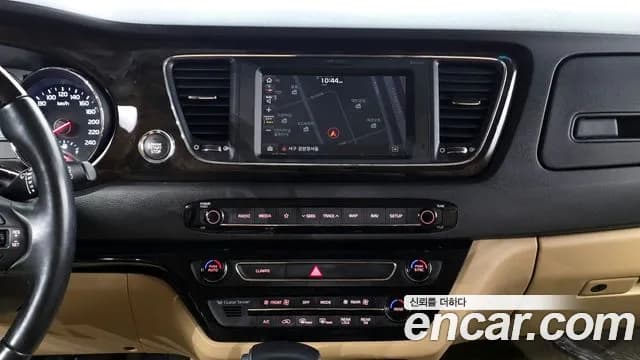 2019 Kia The New Carnival 7-Seater Limousine Sold VIN KNAME81ABKS460832 – photo 11 2019 Kia The New Carnival 7-Seater Limousine Sold VIN KNAME81ABKS460832 – photo 11