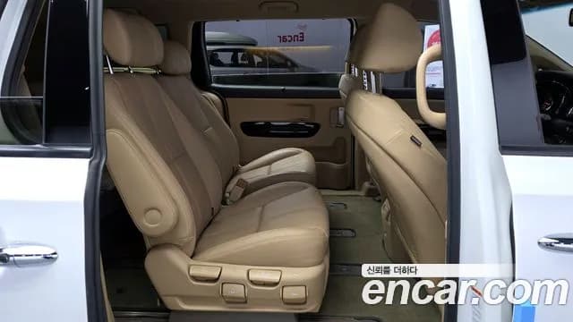 2019 Kia The New Carnival 7-Seater Limousine Sold VIN KNAME81ABKS460832 – photo 17 2019 Kia The New Carnival 7-Seater Limousine Sold VIN KNAME81ABKS460832 – photo 17