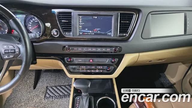 2019 Kia The New Carnival 9-Seater Noblesse Special Sold VIN KNAME81ABKS461081 – exterior detail 2019 Kia The New Carnival 9-Seater Noblesse Special Sold VIN KNAME81ABKS461081 – exterior detail
