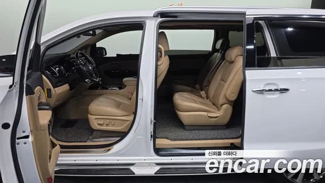 2019 Kia The New Carnival 9-Seater Noblesse Special Sold VIN KNAME81ABKS461081 – photo 12 2019 Kia The New Carnival 9-Seater Noblesse Special Sold VIN KNAME81ABKS461081 – photo 12