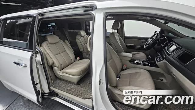2019 Kia The New Carnival 9-Seater Noblesse Special Sold VIN KNAME81ABKS461092 – rear exterior 2019 Kia The New Carnival 9-Seater Noblesse Special Sold VIN KNAME81ABKS461092 – rear exterior