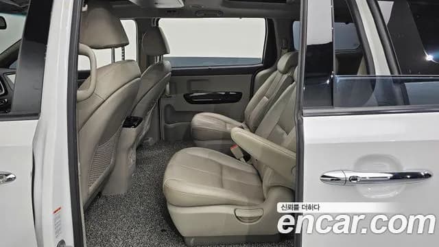 2019 Kia The New Carnival 9-Seater Noblesse Special Sold VIN KNAME81ABKS461092 – photo 14 2019 Kia The New Carnival 9-Seater Noblesse Special Sold VIN KNAME81ABKS461092 – photo 14