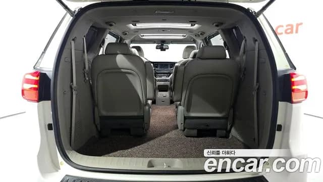 2019 Kia The New Carnival 9-Seater Noblesse Special Sold VIN KNAME81ABKS461271 – rear exterior 2019 Kia The New Carnival 9-Seater Noblesse Special Sold VIN KNAME81ABKS461271 – rear exterior
